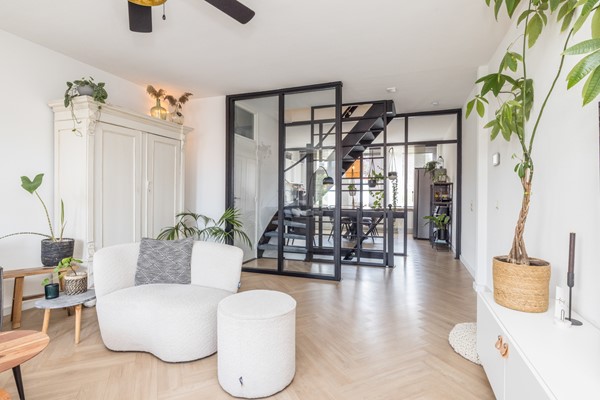 Te koop: Moderne drive-in woning met 4 slaapkamers, tuin en garage in Wijlre